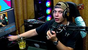 mari avila strips naked on podcast, what would you do in ruan's place