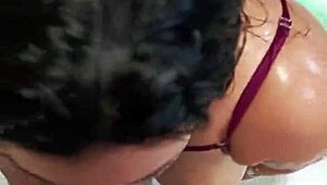 Rayakan Hari Valentine dengan sepupu kat motel jacuzzi puas seronok