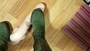 do you want to play with elza kom