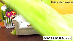 Asa Akira gives blowjob and gets huge cumshot on her ass! 😍