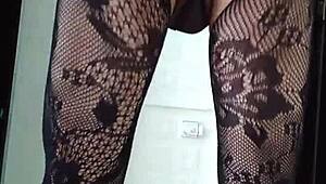 Valentina screams, 'I want that cock so bad!'