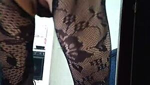 Valentina screams, 'I want that cock so bad!'