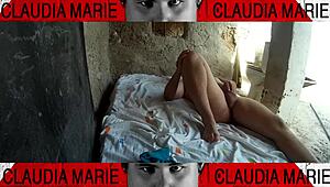 Fat Curvy Woman Wants to Be a Slut Among Flies, Deserves Wet Pussy