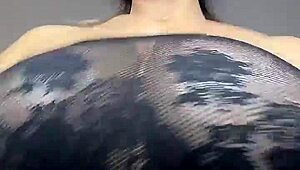 I want to sit on your face with big natural saggy tits, ovals, and hard nipples! 😍