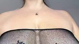 I want to sit on your face with big natural saggy tits, ovals, and hard nipples! 😍