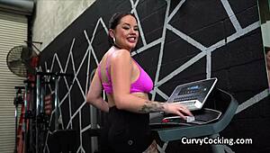 curvy coach motivates with special offers
