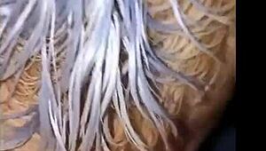 Mijn milf schoonmoeder spuit als ik haar neuk met m'n enorme lul 😈