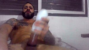 Jerk till burst with pierced nipples