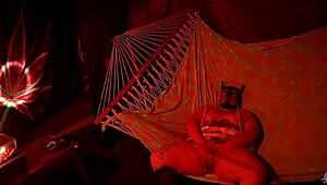 濡れた穴をフリスキーに指マン