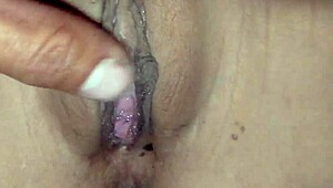 เย็ดกับหีสวยของสาวเพื่อนบ้าน