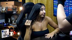 Interactive Babes Teasing and Playing Live