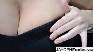 Jayden Jaymes Masturbates On White Sheets!