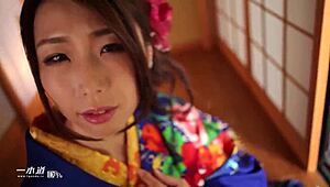 Is Ayumi Shinoda The Sexiest Mature AV Actress?