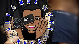 roxxxie uses mouth pussy to cover ass in cum 😈