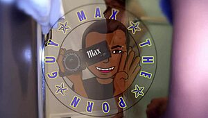 roxxxie uses mouth pussy to cover ass in cum 😈