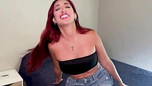 Jessica Sodi fode com colombiano nas férias e leva gozada interna.