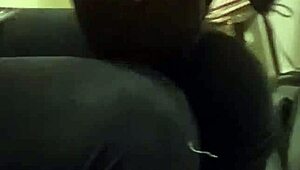 Hey, kawan aku bergembira rosak semua kasut lama aku