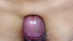 Hej, jag prickade min styvbror runka och hjälpte med tuttar! 😏