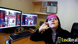 Ginger Roze squirts during fingering and ass fucking. Crazy!