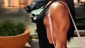 Erotic Hot Female Bodybuilder Babe With Muscular Physique