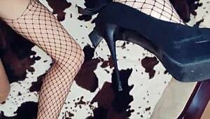 Fucking sexy mature MILF bitch in anal assfucking with homemade amateurs and tits