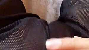 Gretala Flashes Her Trimmed Pussy Maturely 😏