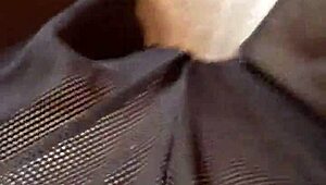 Gretala Flashes Her Trimmed Pussy Maturely 😏