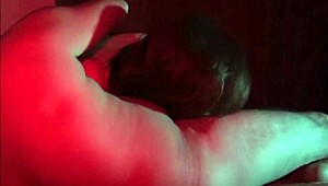 Esposa Chup�ndosela A Sus Amigos Mientras El Esposo Los Graba