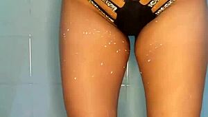 Bluee Official Squirts With Dildo Pleasure?