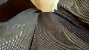 Gretala Flashes Her Trimmed Pussy Maturely 😏