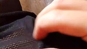 Gretala Flashes Her Trimmed Pussy Maturely 😏