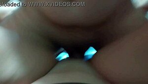 奥さんのマンコに射精した友達のチンポを咥える寝取られ男