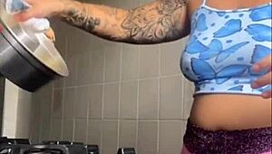 Matrigna cicciona Lacy Bangs mostra nonno abilità anale