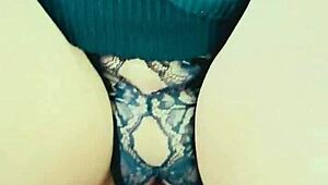 Saya Cojo Istri Saya Pakai Dress, Hak Tinggi, dan Cachetero renda