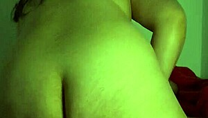 My fat stepmom getting fucked hard 😏