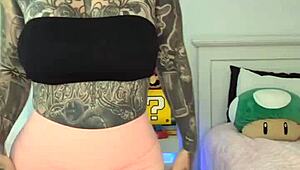 Melody Radford Tries On Gym Tights!