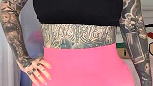 Melody Radford Tries On Gym Tights!