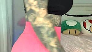 Melody Radford Tries On Gym Tights!