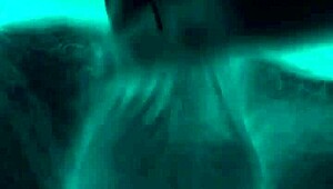 夫の友達が妻をホテルで大きなチンポフェラと顔射に騙す