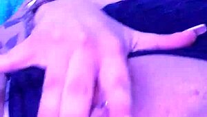 Me toco mientras veo porno 😈