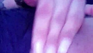 Me toco mientras veo porno 😈