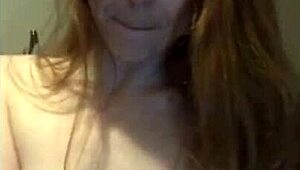 little red's wet flexible fingerbang leads to cum on peeks 😏