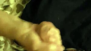 Lady Gives Me A Glass Wank