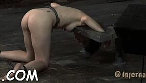 Captivating brunette floosy is vibrator her wet pussy so hard 😈