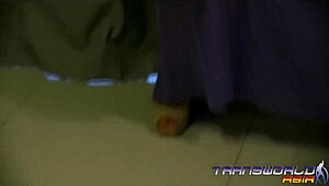 Watch Cute Asian Tranny Masturbate!