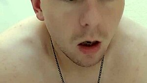 أحب القذف على الوجه مع زب كبير ولبن في الفم