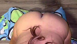 compañera de cuarto culona chupa mi verga y traga leche a cambio del alquiler en dorm rough quickie con big ass blowjob y cum in mouth