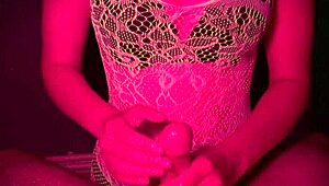 i love giving the best handjob to an older guy