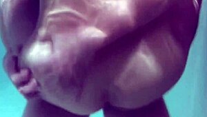 Hey, check out this erotic massage session with sensual hot oils on an exotic brunette babe in bed.