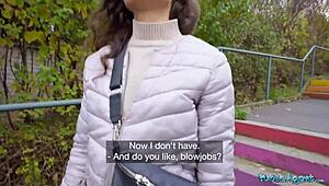 Public agent objaví veľkoprsú Helinu Dream na vonkajší orál a POV jazdu